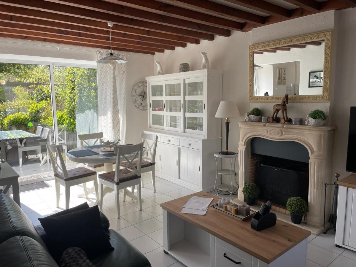 Le Courtil Villa Cerisy-la-Foret ภายนอก รูปภาพ